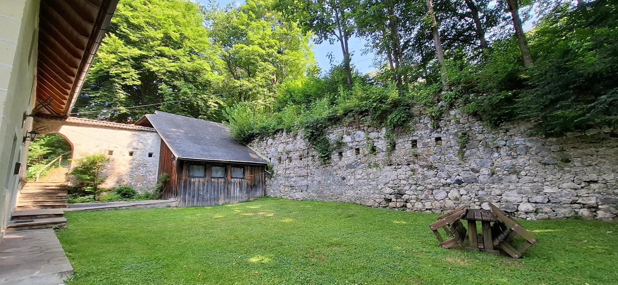 Ferienwohnungen Schloss Wasserleonburg Noetsch Номер фото